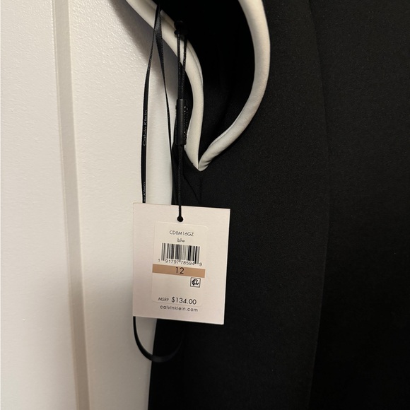 Calvin Klein - Picture 4 of 4